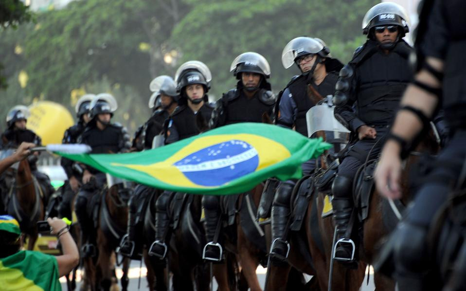 Βραζιλία: Η Ομοσπονδιακή Αστυνομία ξέμεινε από χρήματα και σταμάτησε να εκδίδει διαβατήρια